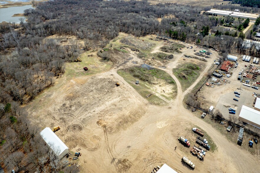 13655 Lake Dr NE, Forest Lake, MN for lease - Building Photo - Image 1 of 10