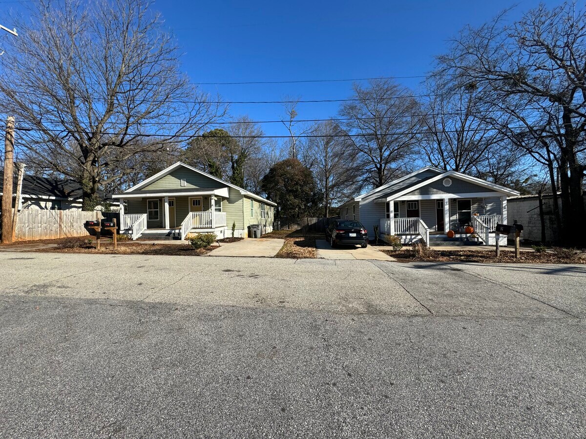 2 Hillhouse Street, Greenville, SC 29605 Two (2) Duplexes For Sale