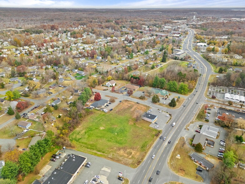 618-622 Garrisonville Rd, Stafford, VA for sale - Building Photo - Image 2 of 45