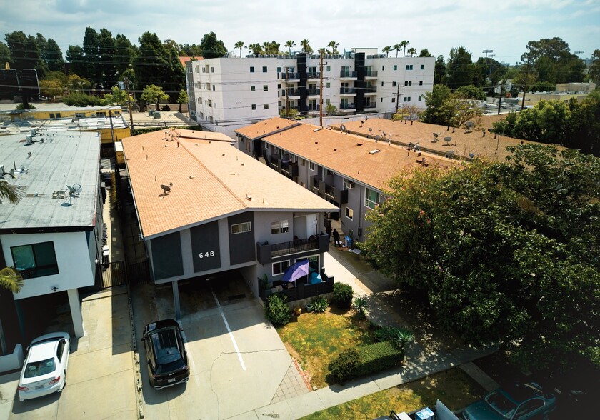 648 N Hayworth Ave, Los Angeles, CA for sale - Building Photo - Image 2 of 15