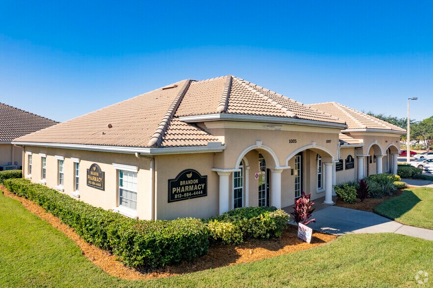 1035-1041 Professional Park Dr, Brandon, FL for sale - Primary Photo - Image 1 of 1