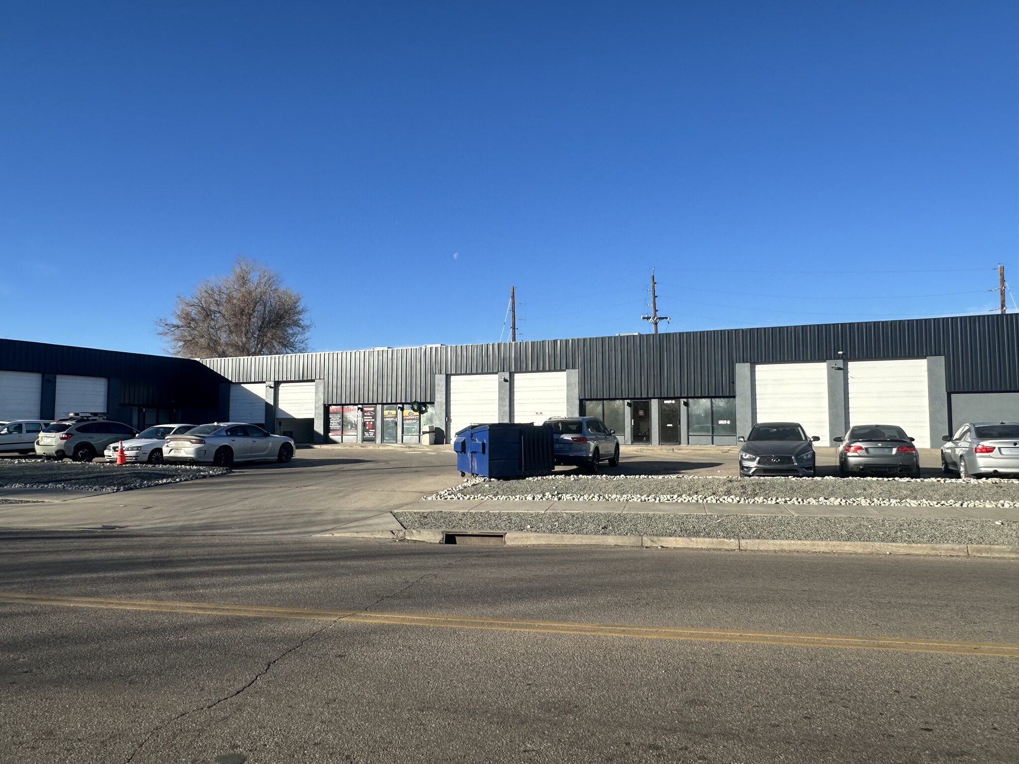 2101 S Platte River Dr, Denver, CO for lease Building Photo- Image 1 of 23