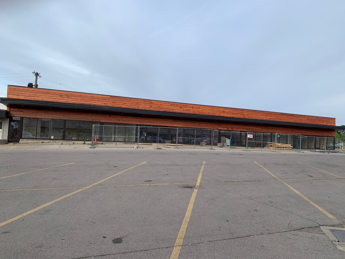 101 Redfield Plz, Marshall, MI 49068