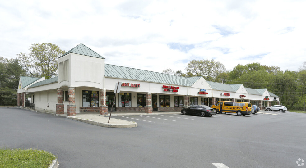 491 Manalapan Rd, Spotswood, NJ for lease - Building Photo - Image 2 of 8