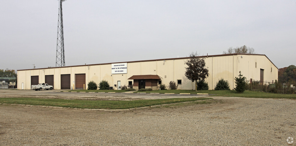 6975 Brookville Salem Rd, Brookville, OH for lease - Building Photo - Image 1 of 11