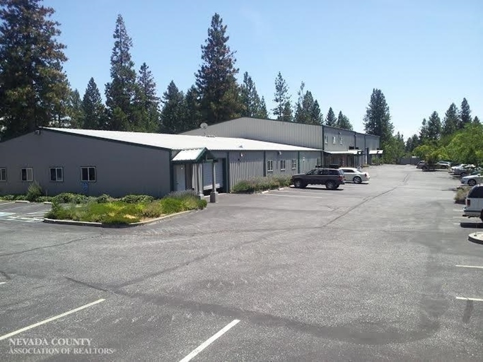 13185-13199 Nevada City Ave, Grass Valley, CA for lease - Primary Photo - Image 1 of 2