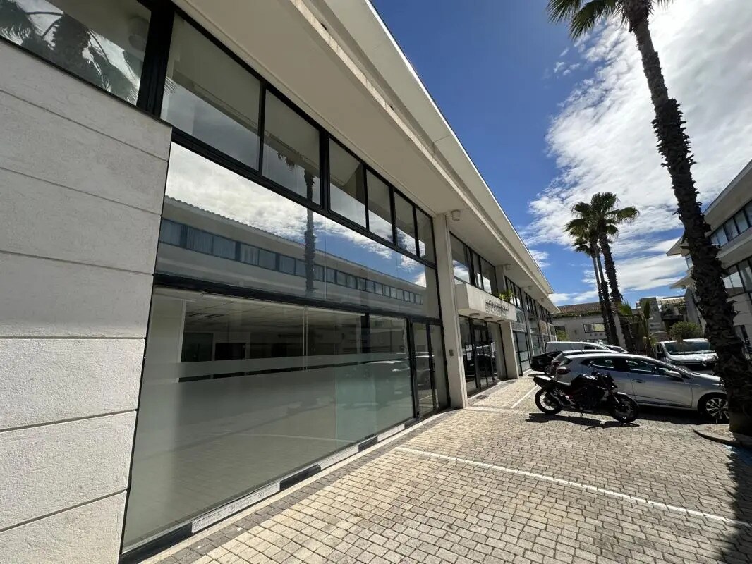 Retail in Puget-sur-Argens for sale Building Photo- Image 1 of 14