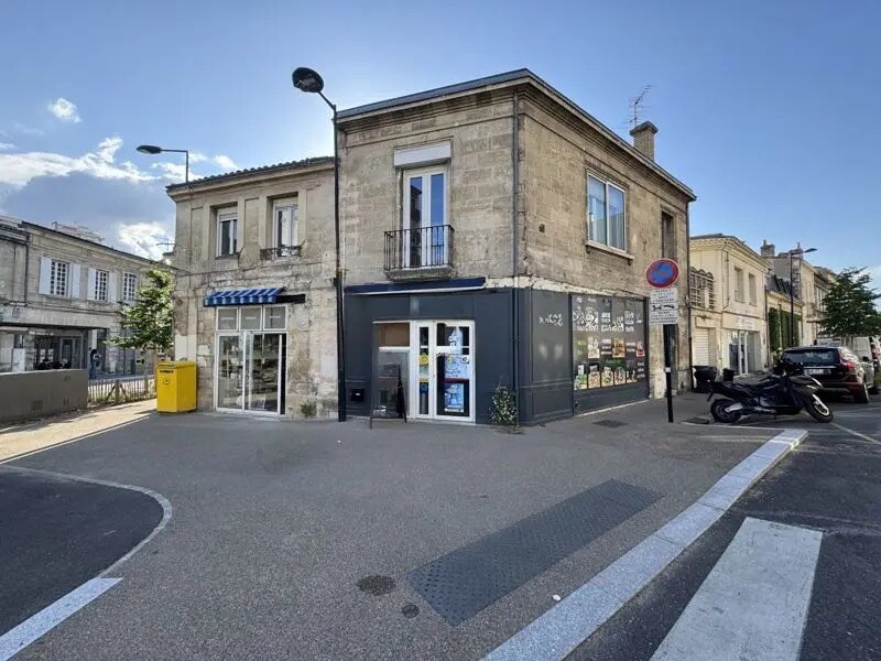 Retail in Bordeaux for lease Building Photo- Image 1 of 3