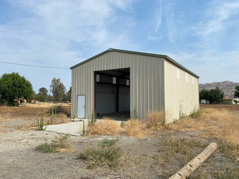 27186 Avenue 140, Porterville, CA for sale - Building Photo - Image 1 of 1