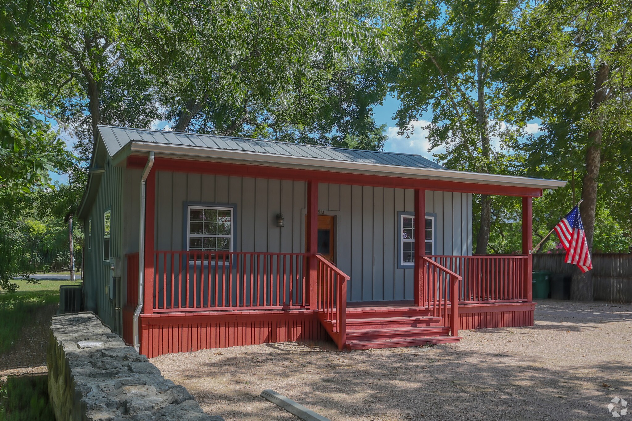513 E Blanco Rd, Boerne, TX for sale Primary Photo- Image 1 of 1