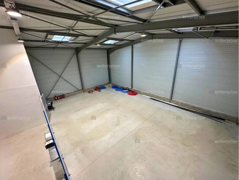 Flex in Creil for sale - Interior Photo - Image 2 of 8