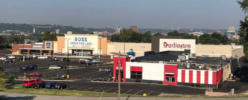 1301-1315 Monmouth St, Newport, KY for lease - Building Photo - Image 3 of 8