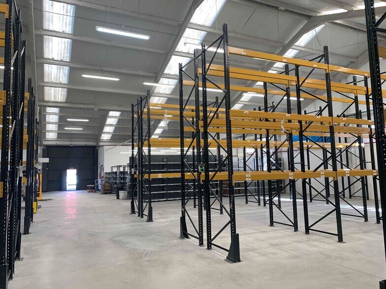 Industrial in Valdeolmos-Alalpardo, Madrid for sale - Floor Plan - Image 1 of 9