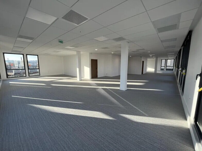 31 Rue Paul Duvivier, Lyon for lease - Interior Photo - Image 3 of 7