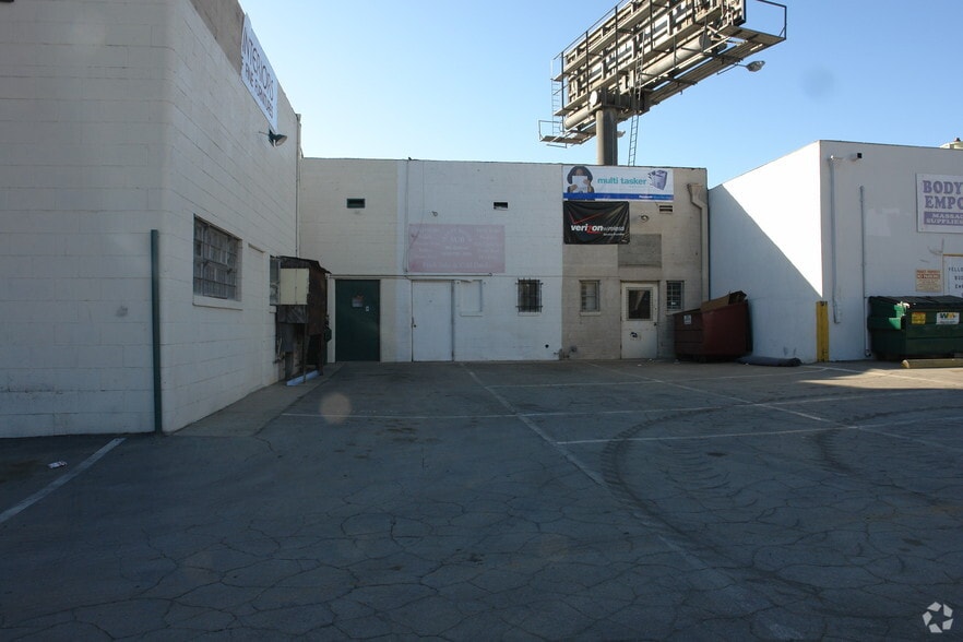 4531-4537 Sepulveda Blvd, Sherman Oaks, CA for lease - Building Photo - Image 2 of 5