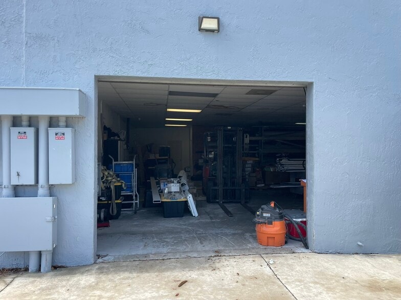 278 Semoran Commerce Pl, Apopka, FL for sale - Building Photo - Image 3 of 15