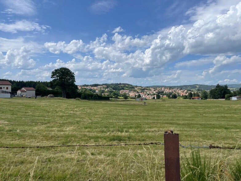 Land in Langogne for sale - Building Photo - Image 2 of 4