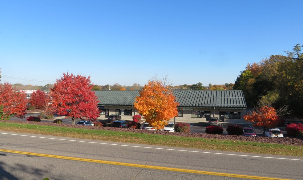 50 Carpenter Ave, Middletown, NY for lease - Building Photo - Image 3 of 6