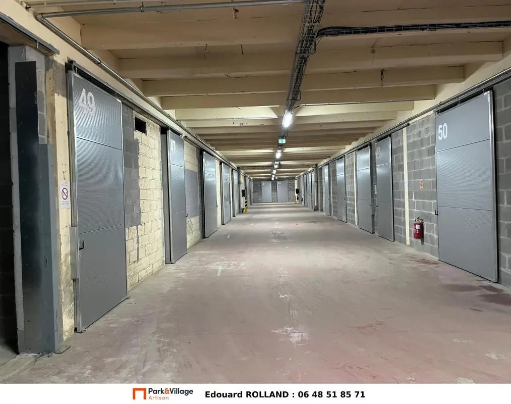 Industrial in Rennes for lease Interior Photo- Image 1 of 4