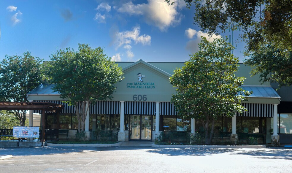 226 W Bitters Rd, San Antonio, TX 78216