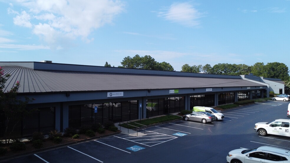 2395 Pleasantdale Rd, Doraville, GA for lease - Building Photo - Image 3 of 12