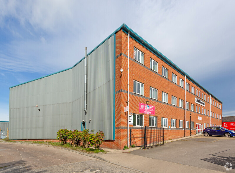 Station Ln, Featherstone for sale - Building Photo - Image 1 of 3