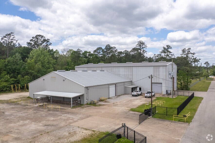 1105 Old 69 hwy, Kountze, TX for lease - Building Photo - Image 2 of 5