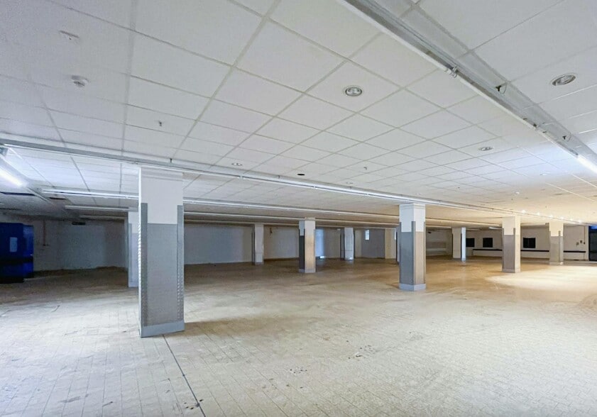 Old Christchurch Rd, Bournemouth for lease - Interior Photo - Image 1 of 11