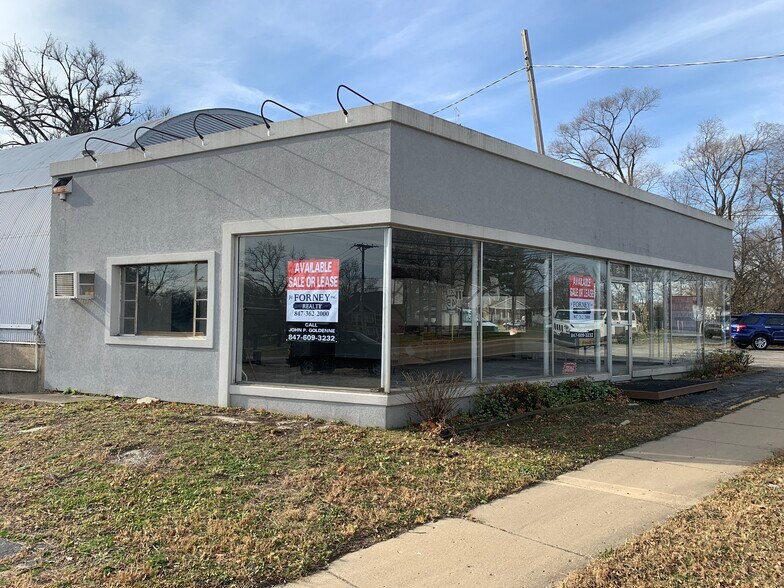 131 E Maple Ave, Mundelein, IL 60060