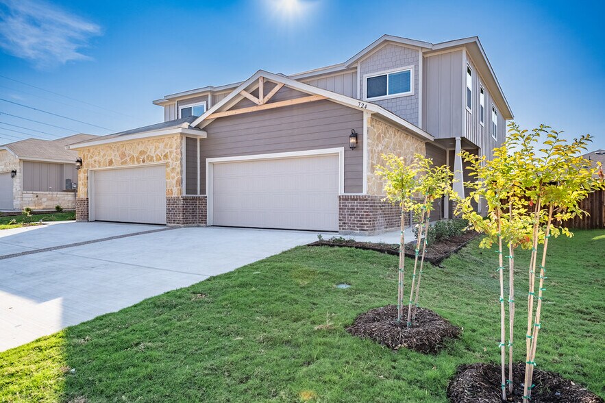 708 Blackland Dr, Venus, TX 76084 4.75 Financing Positive Cashflow