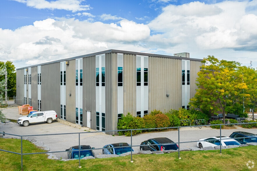 62 Steacie Dr, Ottawa, ON for lease - Building Photo - Image 3 of 7