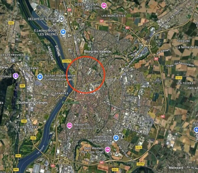 Retail in Valence for lease - Floor Plan - Image 2 of 5