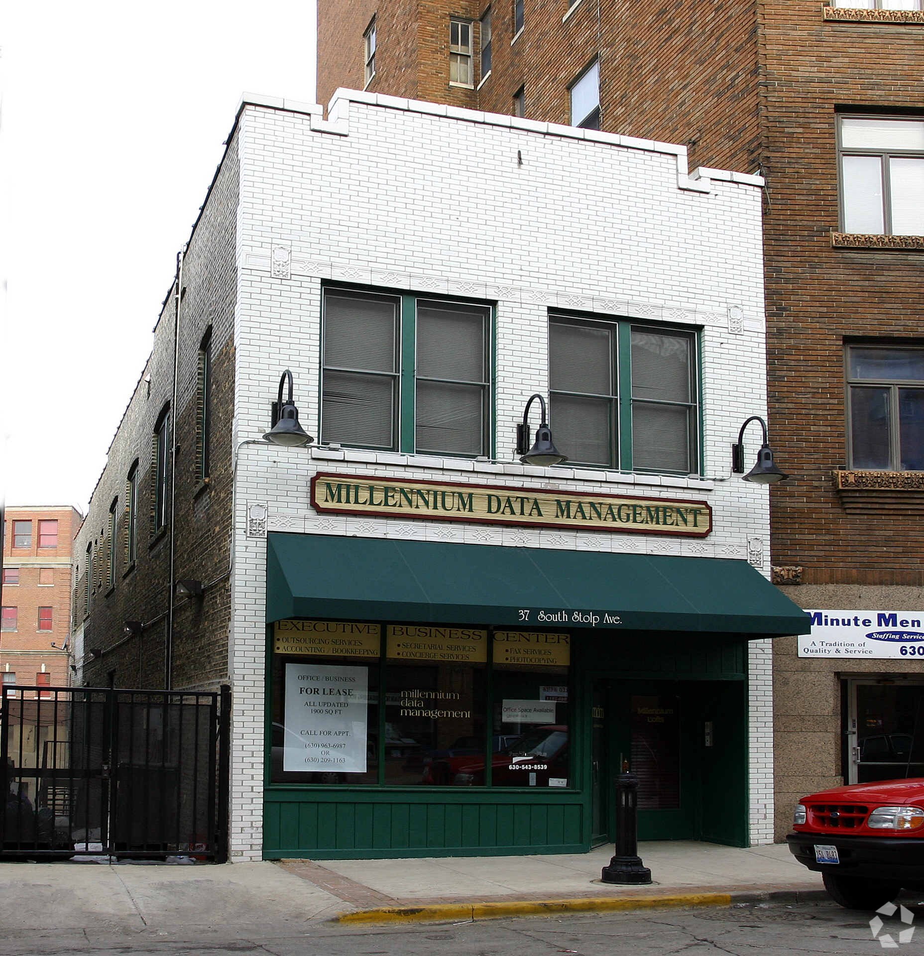 37 S Stolp Ave, Aurora, IL for sale Primary Photo- Image 1 of 1