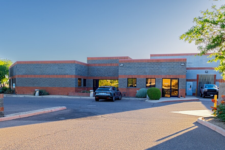 7678 E Greenway Rd, Scottsdale, AZ for lease - Building Photo - Image 2 of 4