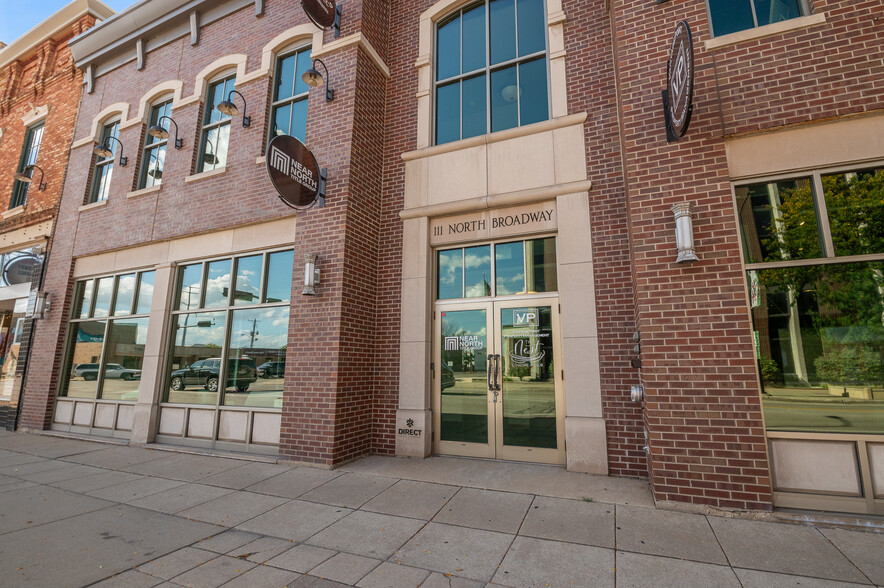 111 N Broadway St, Green Bay, WI for sale - Building Photo - Image 1 of 32