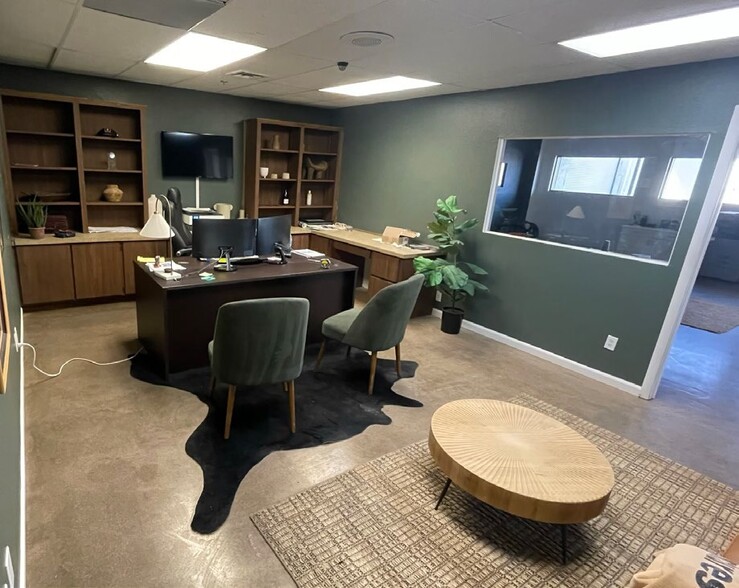 2430 S 20th St, Phoenix, AZ for lease - Interior Photo - Image 3 of 6