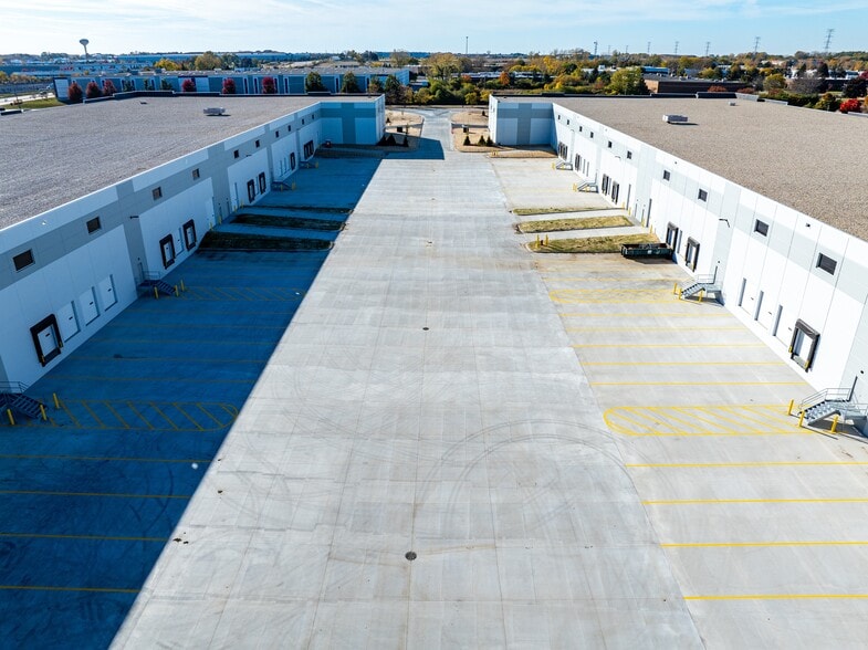 1900 N US 45, Libertyville, IL for sale - Aerial - Image 3 of 6