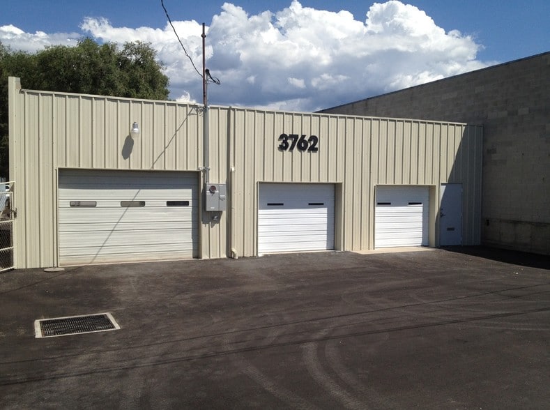 Secord Street Industrial portfolio of 2 properties for sale on LoopNet.com - Primary Photo - Image 2 of 2