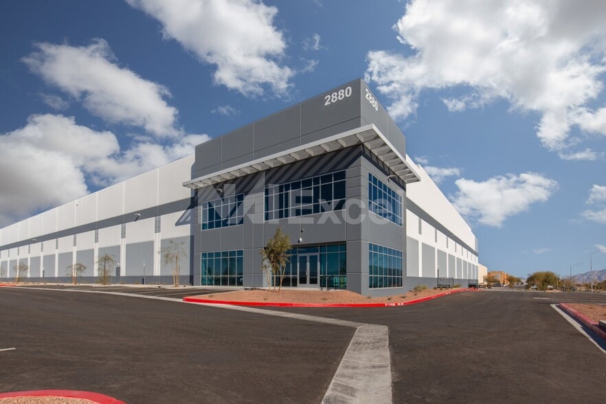 2880 Simmons St, North Las Vegas, NV for sale - Building Photo - Image 2 of 16