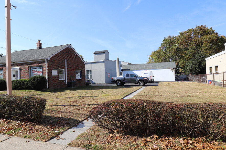 271 Ridge Rd, North Arlington, NJ for lease - Building Photo - Image 1 of 10