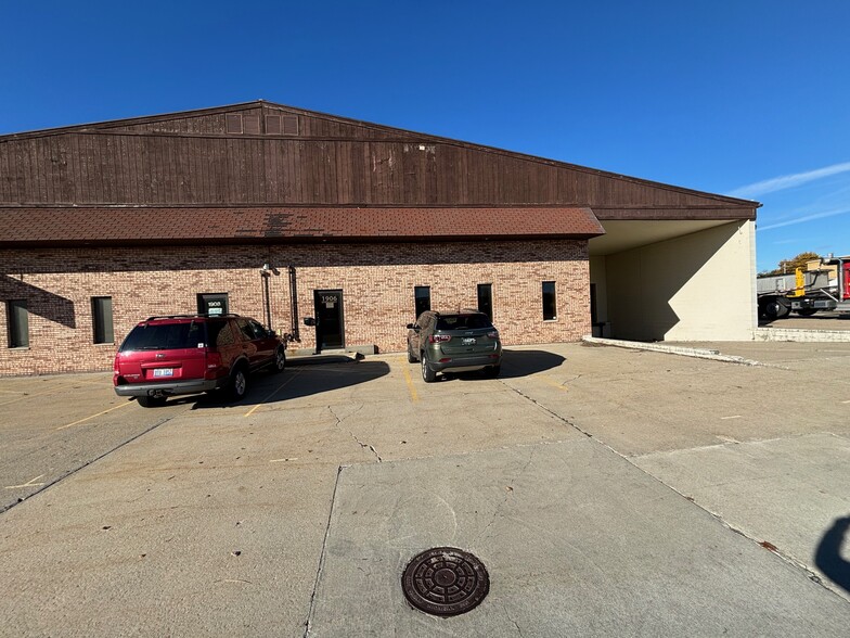 1906 Dove St, Port Huron, MI for lease - Building Photo - Image 2 of 7