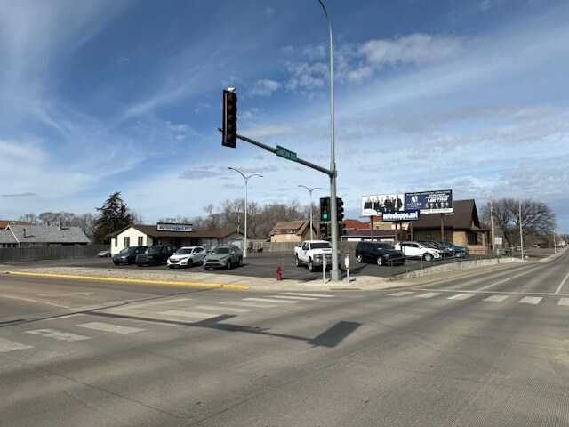 404 W 1st Ave, Mitchell, SD for sale Building Photo- Image 1 of 32