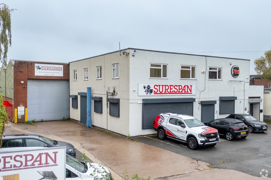 17 Middlemore Ln, Walsall for sale - Primary Photo - Image 1 of 1