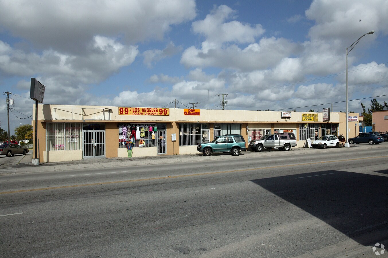 19001960 E 4th Ave, Hialeah, FL 33010