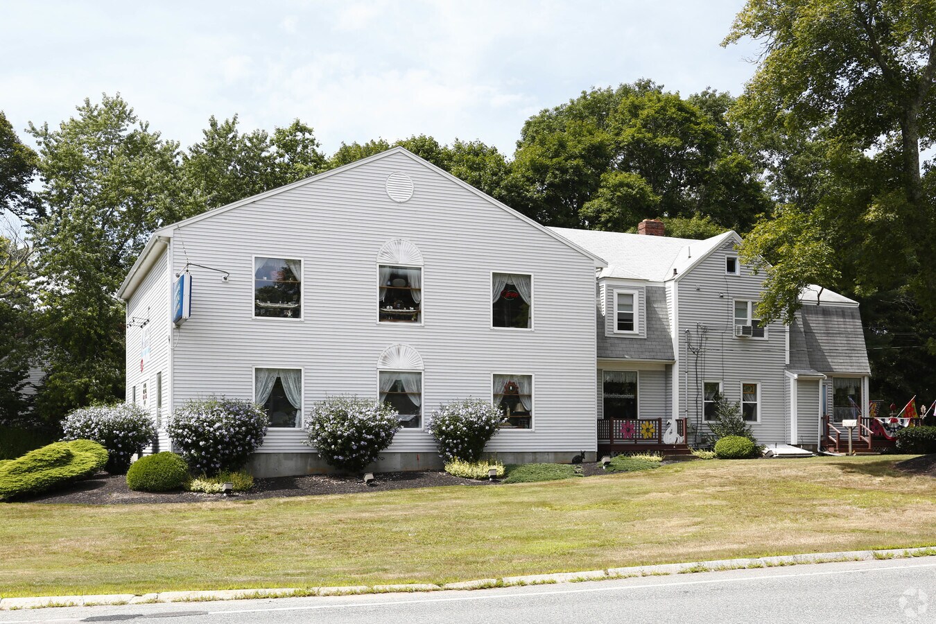 352 Main St, Hanson, MA 02341