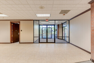 6660 S Sheridan Rd, Tulsa, OK for lease Interior Photo- Image 1 of 12