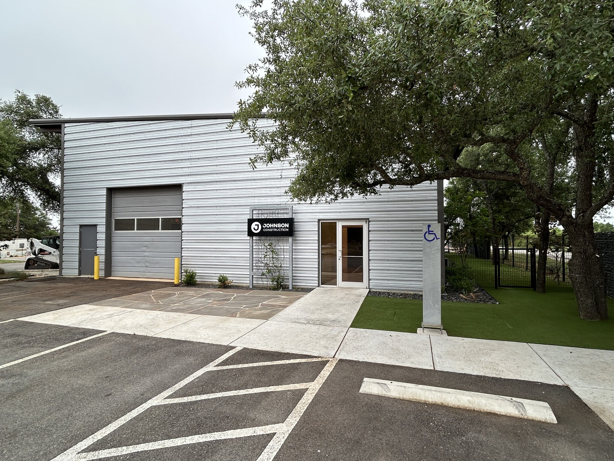 9 Spanish Pass Rd, Boerne, TX for lease Building Photo- Image 1 of 34