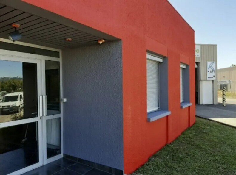 Office in Rillieux-la-Pape for lease - Building Photo - Image 2 of 2