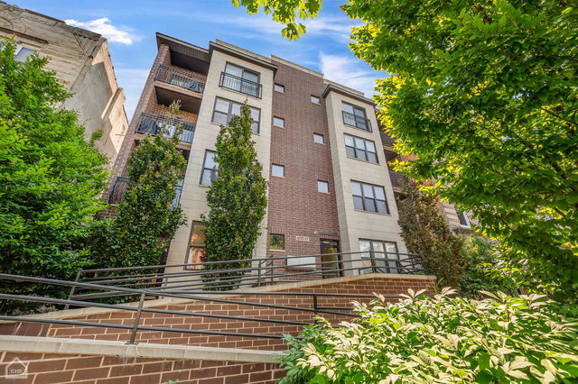 Chicago Bronzeville Collection AAA portfolio of 4 properties for sale on LoopNet.com - Building Photo - Image 2 of 4