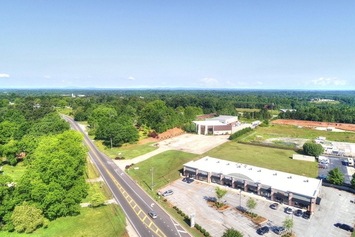 3622 Atlanta Hwy, Flowery Branch, GA 30542 Back Building